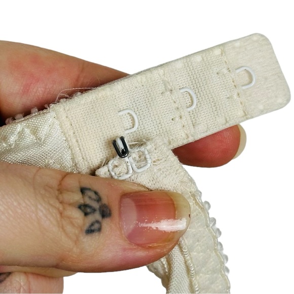 Bestform Vintage 70s Crinkle Satin Metallic Floral Printed Ruched Underwire Bra - Picture 10 of 14